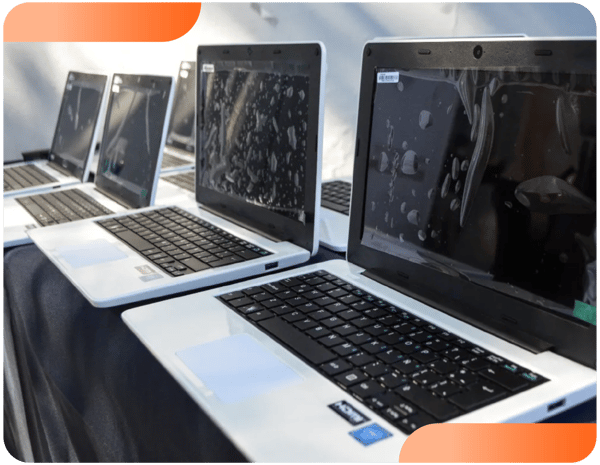 Donación de equipos de computo